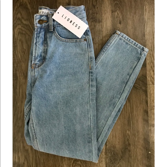 Princess Polly Denim - NWT Lioness Gemini Mum Jeans Princess Polly 23/24